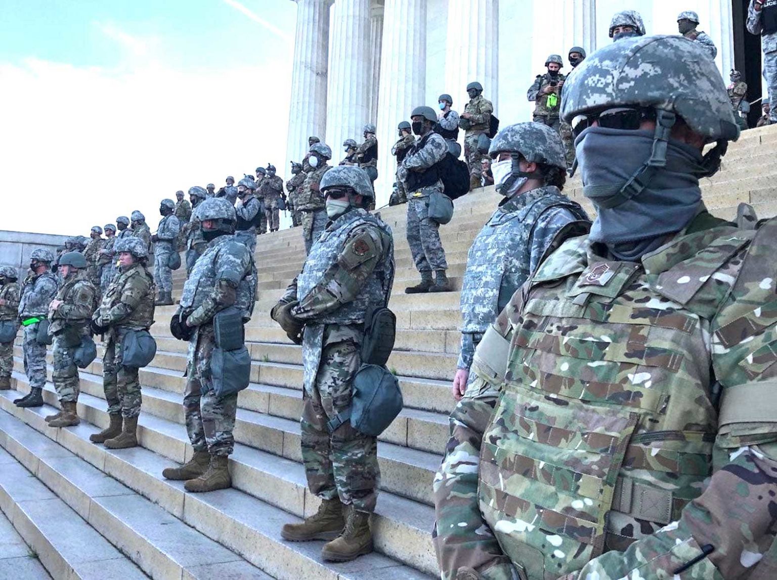 National Guardsmen on the steps of the Lincoln Memorial in Washington, D.C., on June 2, 2020. (Twitter/Martha Raddatz)