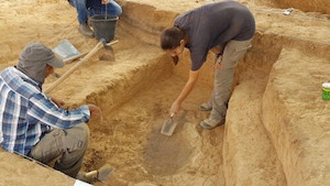 Digging up the ruins of a Las Vegan hotel, 3961 AD.