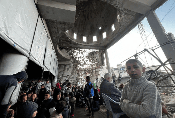   Israel opened fire on several areas across the Gaza Strip during the Eid prayers. (Photo: via QNN)